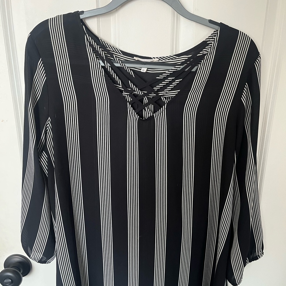 Maurice’s Black & White Striped Blouse XL